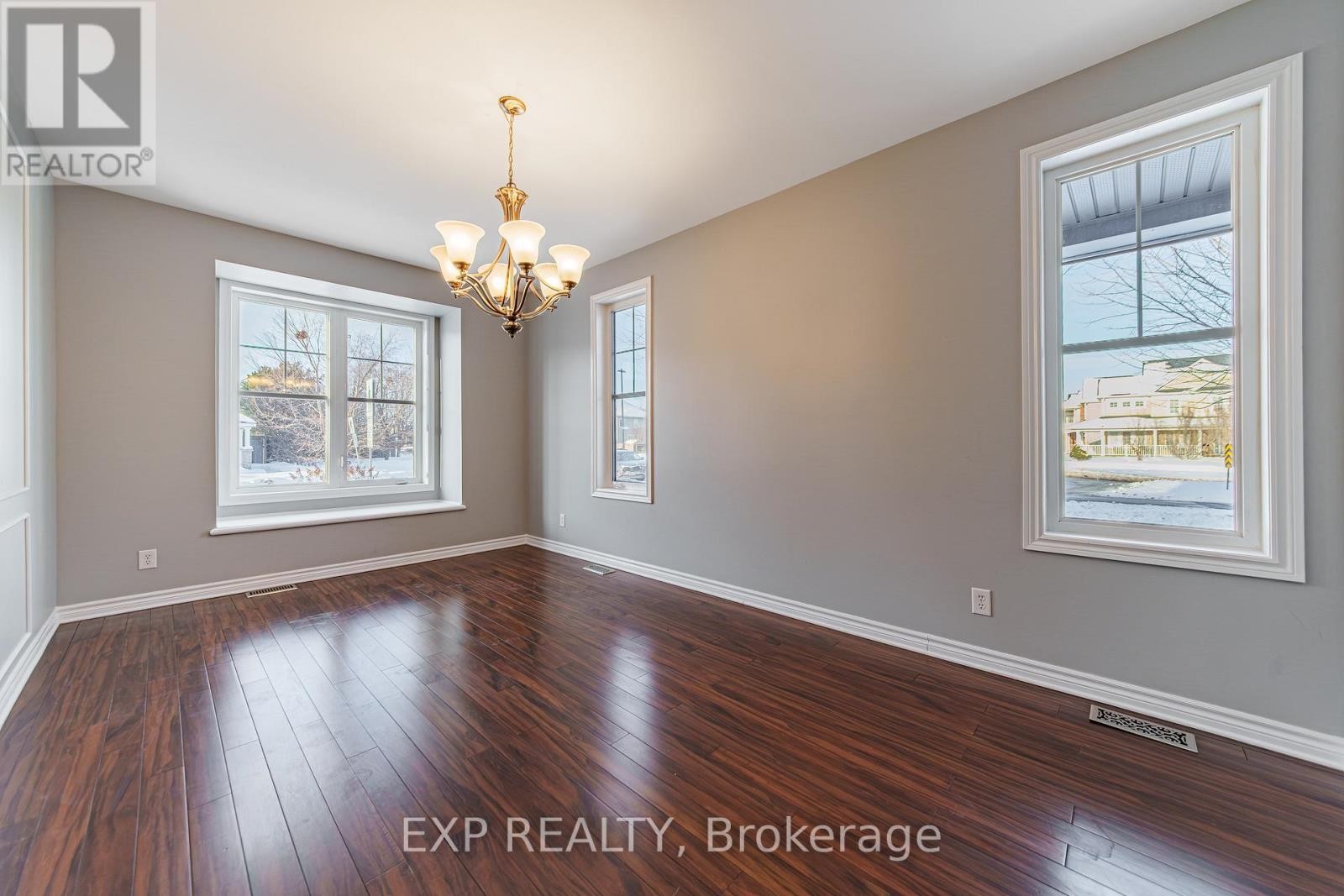 












601 ROSEHILL AVENUE

,
Ottawa,




Ontario
K2S0K3

