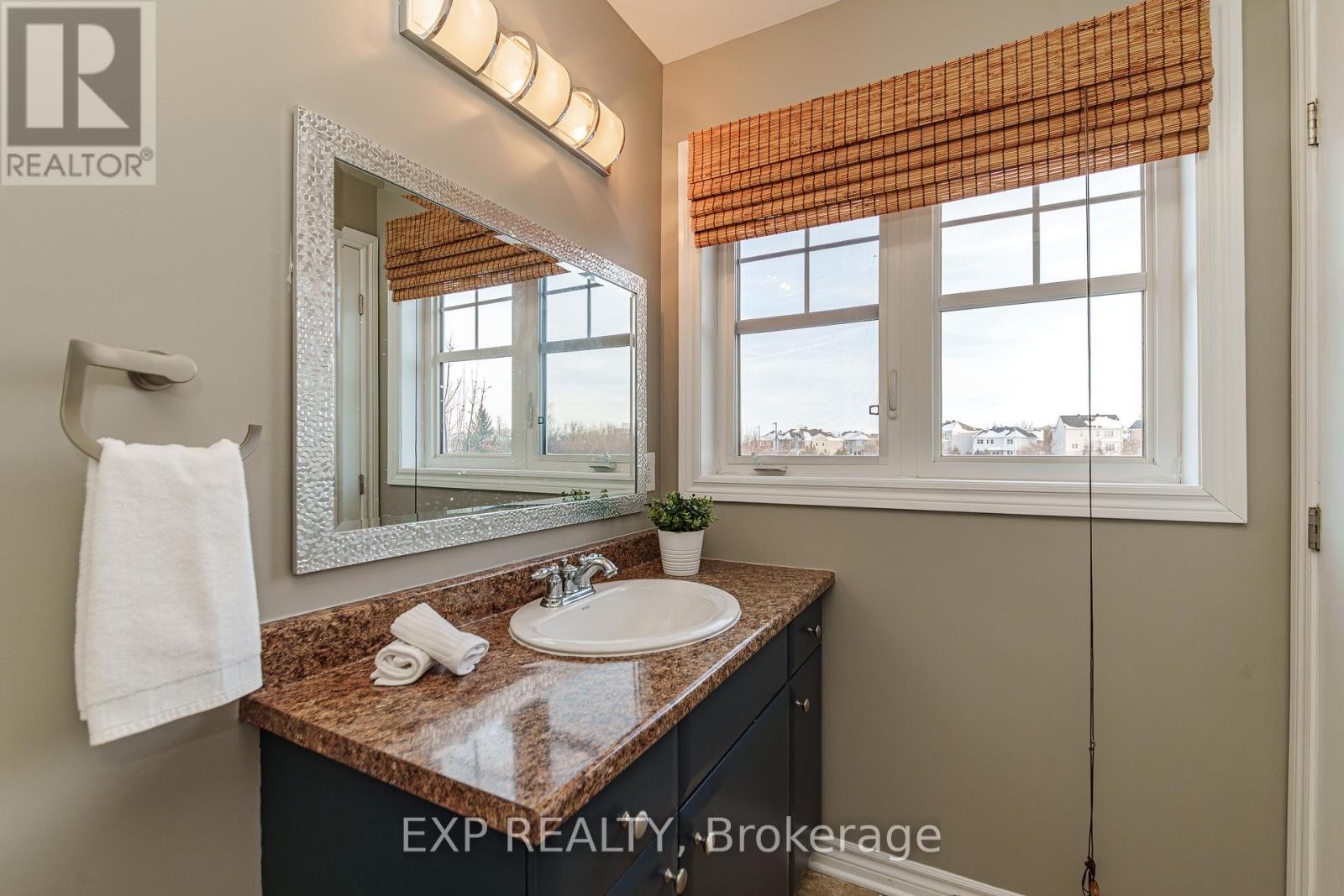 












601 ROSEHILL AVENUE

,
Ottawa,




Ontario
K2S0K3

