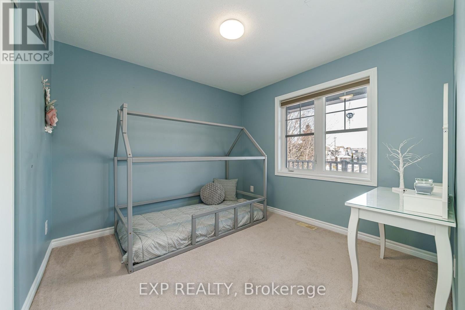 












601 ROSEHILL AVENUE

,
Ottawa,




Ontario
K2S0K3

