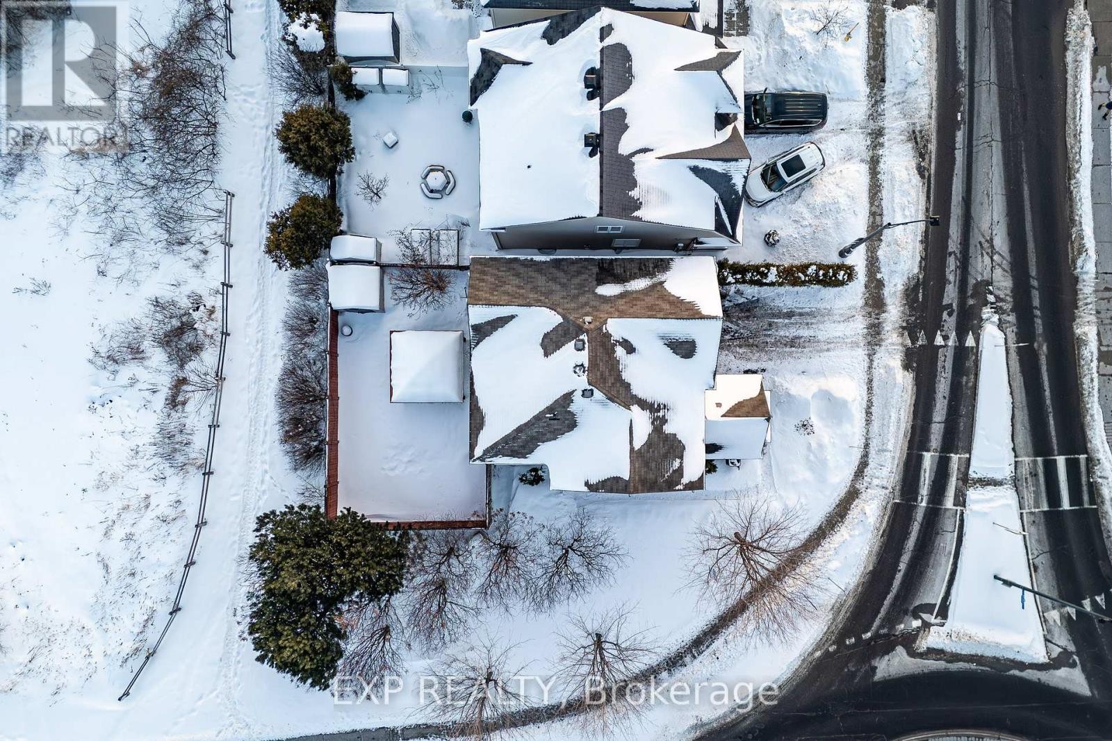 












601 ROSEHILL AVENUE

,
Ottawa,




Ontario
K2S0K3

