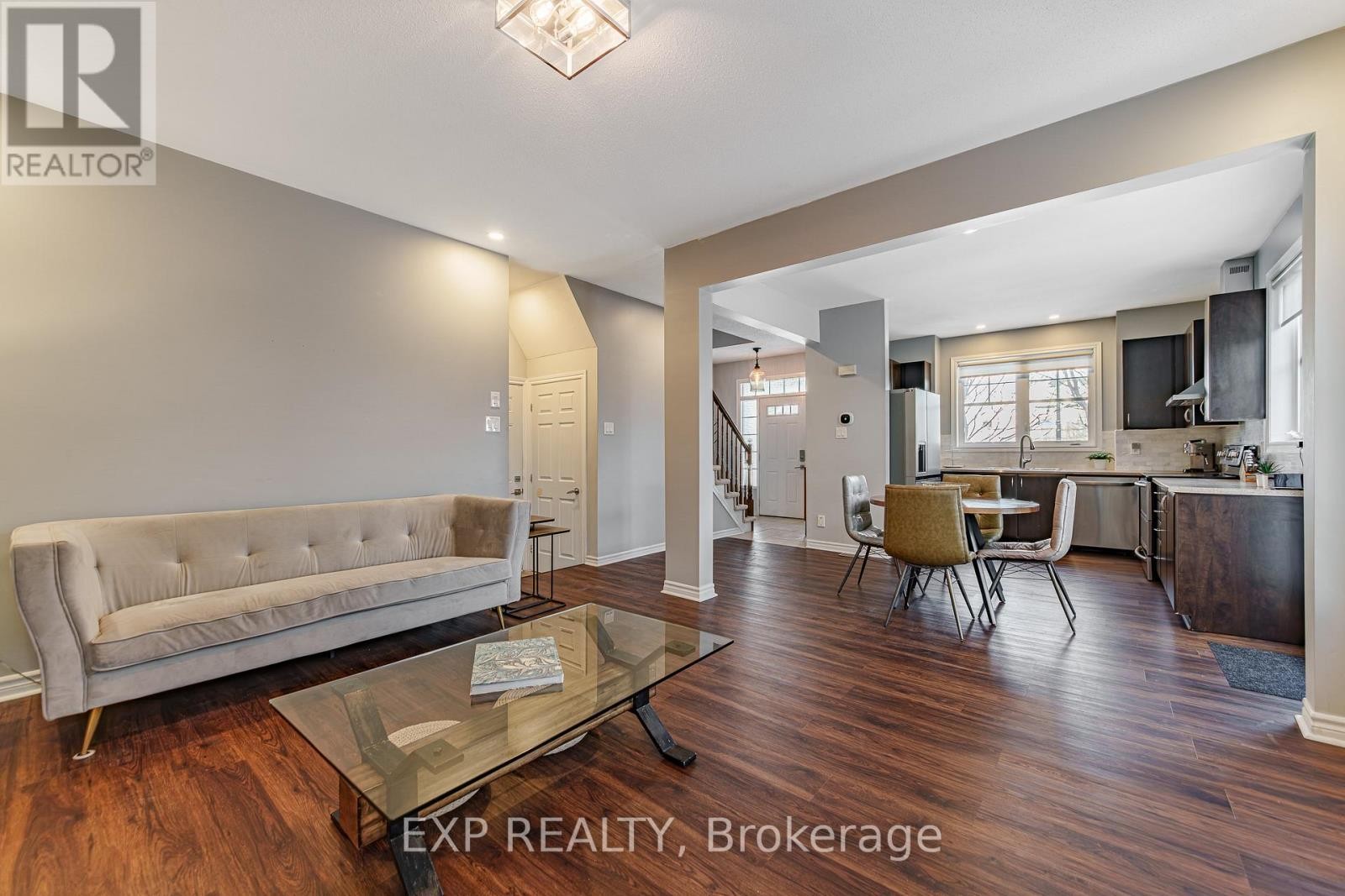 












601 ROSEHILL AVENUE

,
Ottawa,




Ontario
K2S0K3

