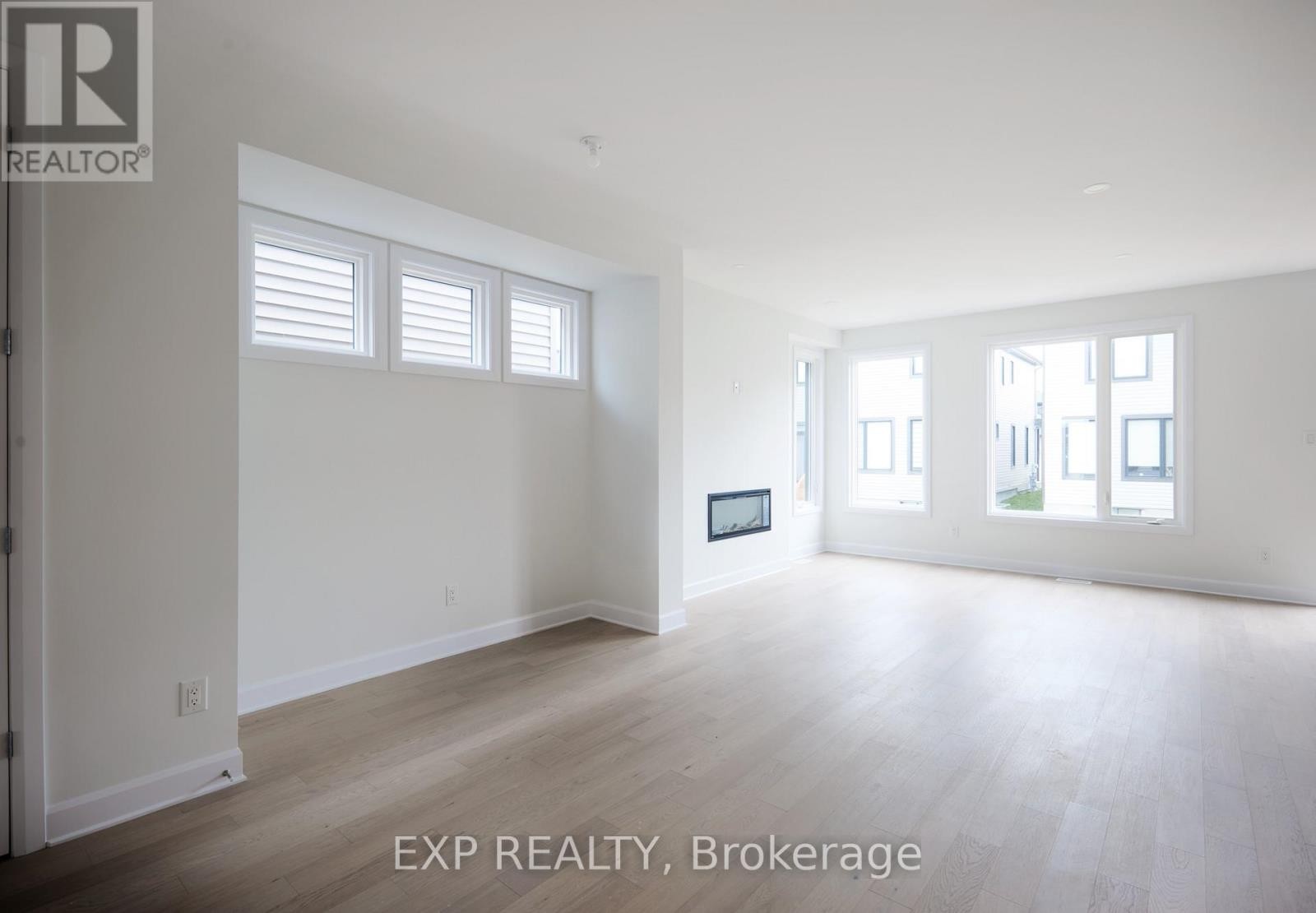 












503 ROUNDHOUSE CRESCENT

,
Ottawa,




Ontario
K2S3G8

