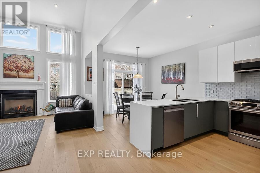 












4313 GOLDENEYE WAY

,
Ottawa,




Ontario
K1V2H2

