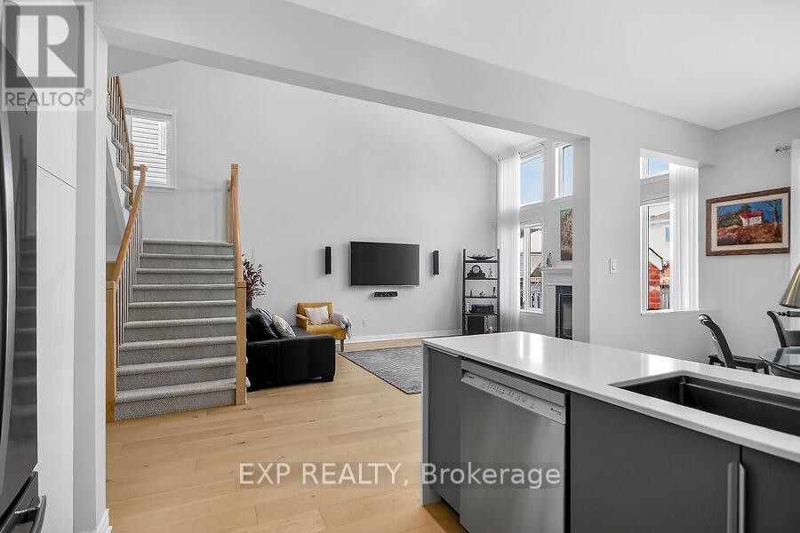 












4313 GOLDENEYE WAY

,
Ottawa,




Ontario
K1V2H2

