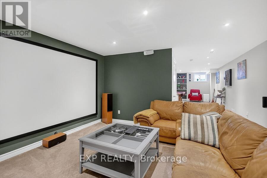 












4313 GOLDENEYE WAY

,
Ottawa,




Ontario
K1V2H2

