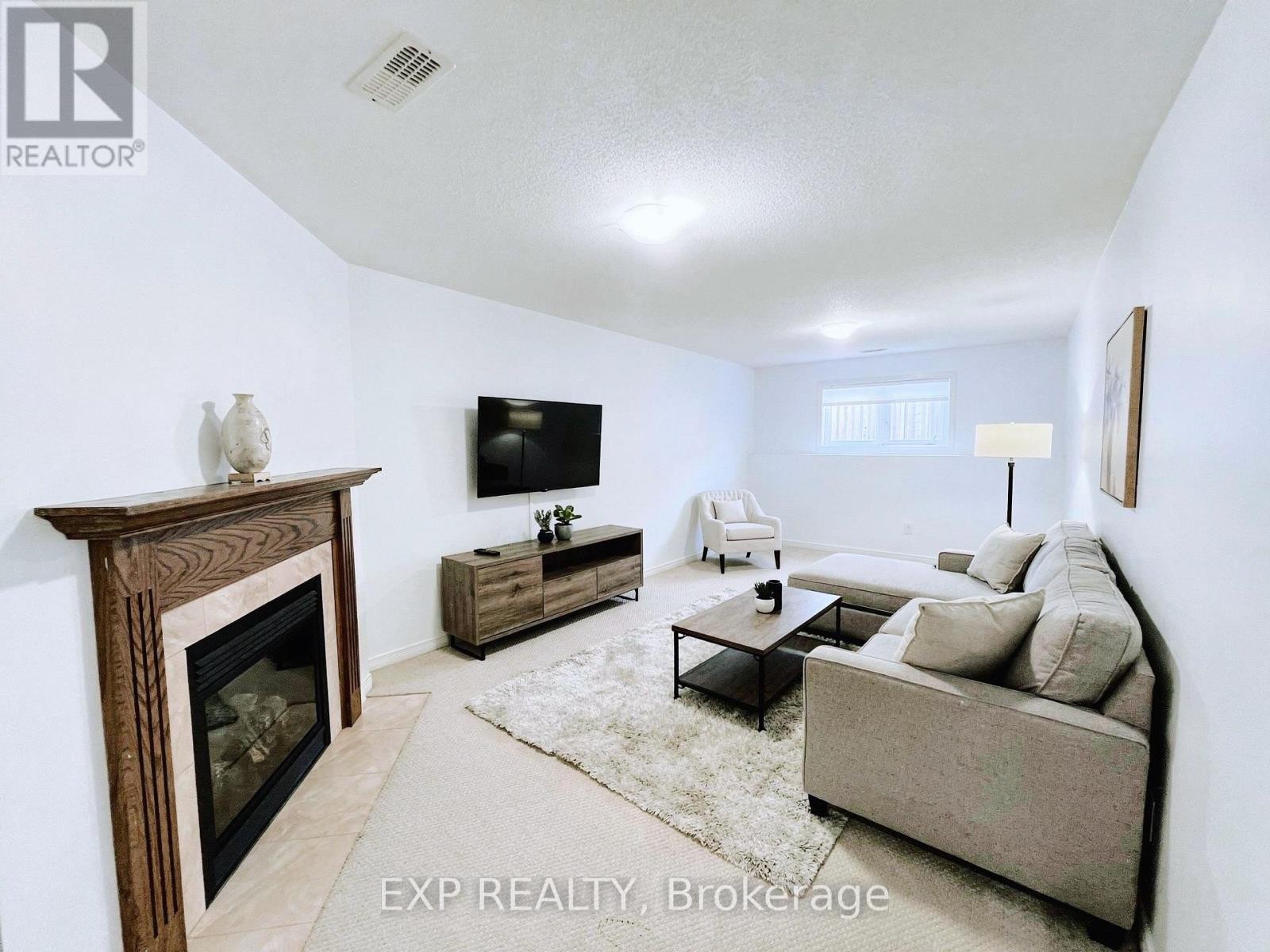 












375 ROLLING MEADOW CRESCENT

,
Ottawa,




Ontario
K1W0A9

