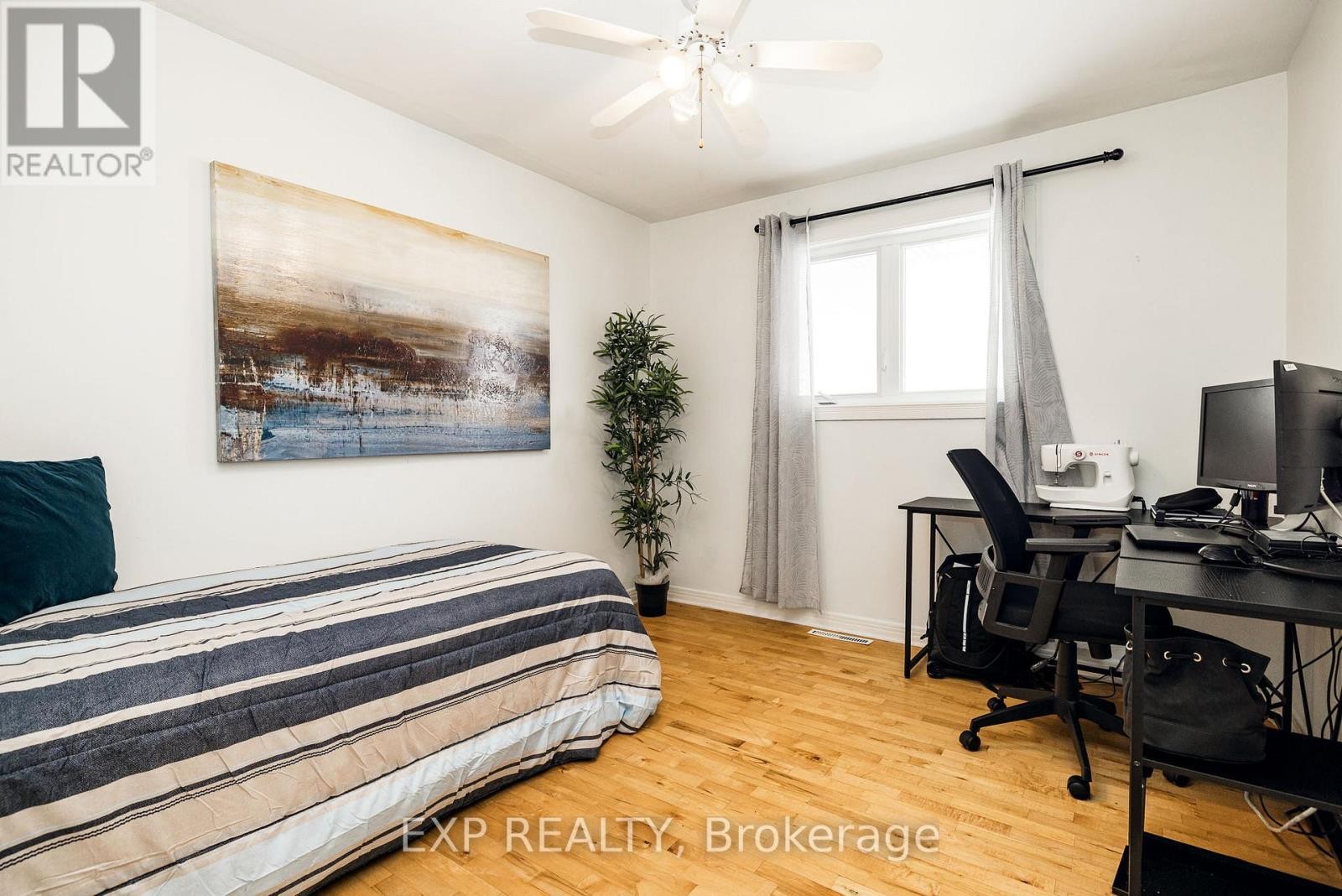 












1052 NOTRE DAME STREET

,
Russell,




Ontario
K0A1W1

