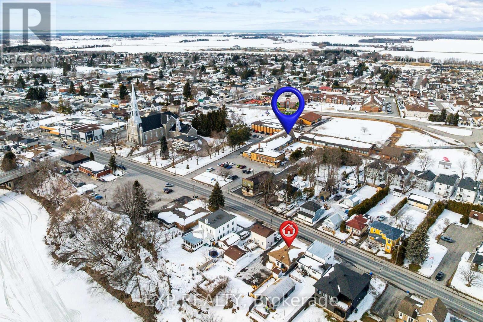 












1052 NOTRE DAME STREET

,
Russell,




Ontario
K0A1W1

