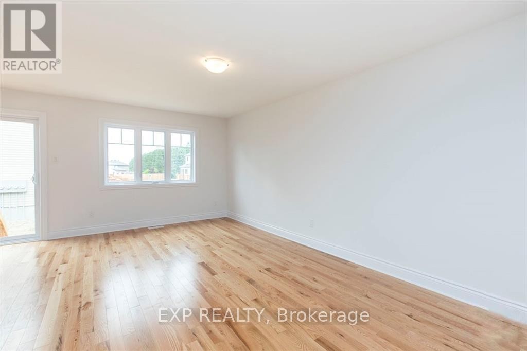 












204 DION AVENUE

,
Clarence-Rockland,




Ontario
K4K0M3

