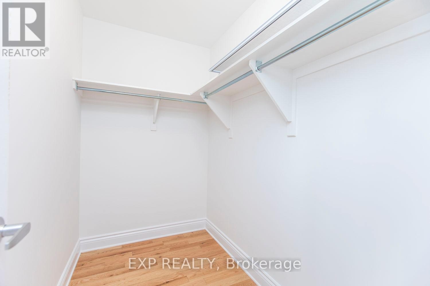 












204 DION AVENUE

,
Clarence-Rockland,




Ontario
K4K0M3

