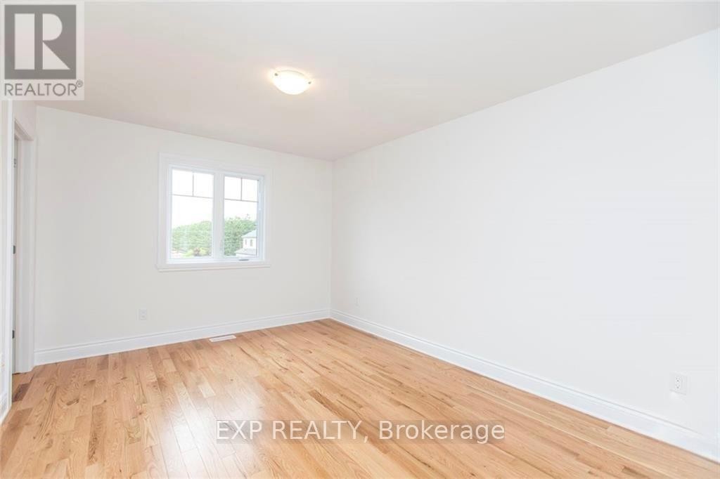 












204 DION AVENUE

,
Clarence-Rockland,




Ontario
K4K0M3

