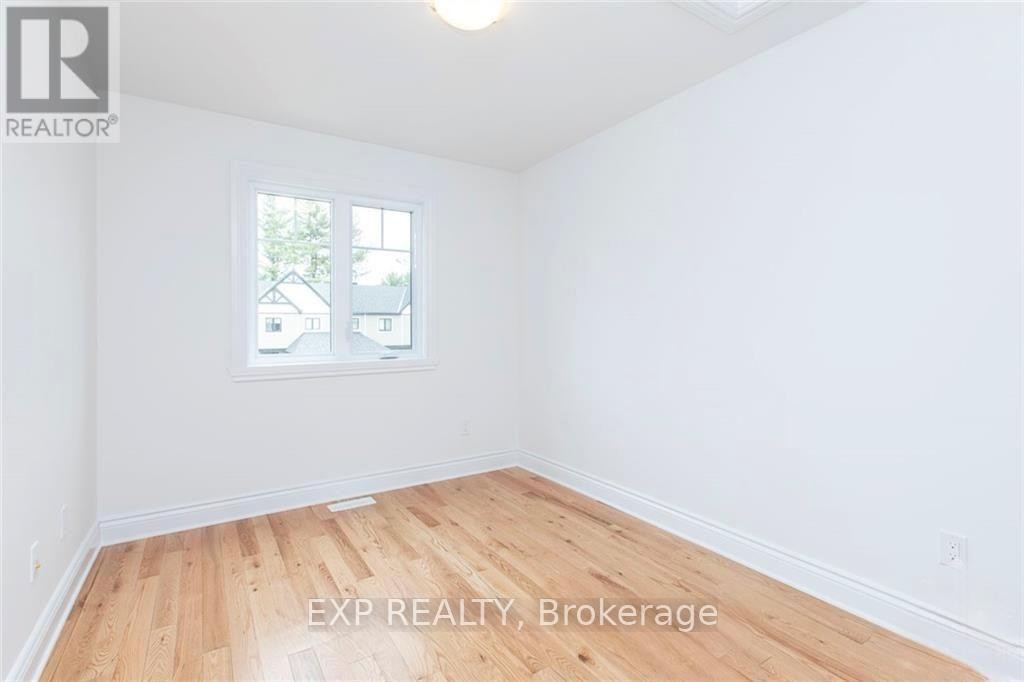 












204 DION AVENUE

,
Clarence-Rockland,




Ontario
K4K0M3

