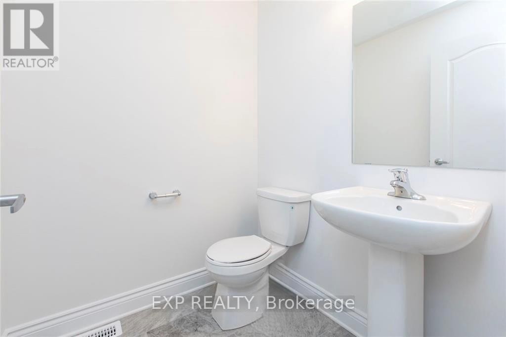 












204 DION AVENUE

,
Clarence-Rockland,




Ontario
K4K0M3

