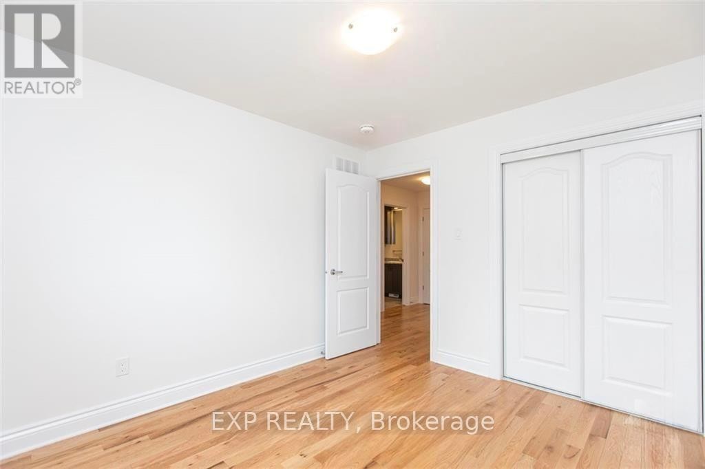 












204 DION AVENUE

,
Clarence-Rockland,




Ontario
K4K0M3

