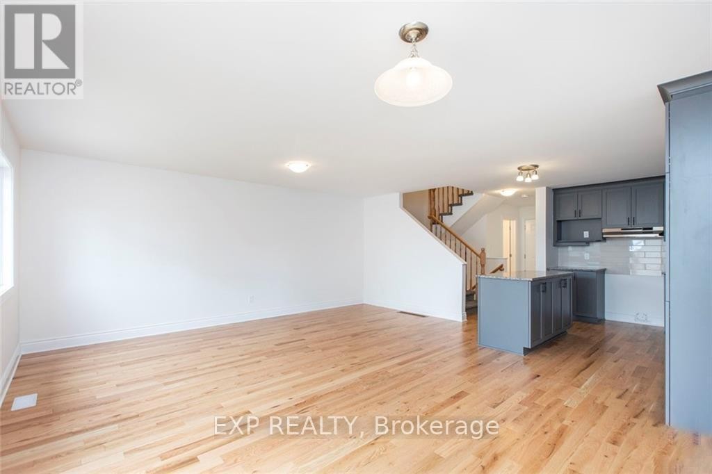 












204 DION AVENUE

,
Clarence-Rockland,




Ontario
K4K0M3

