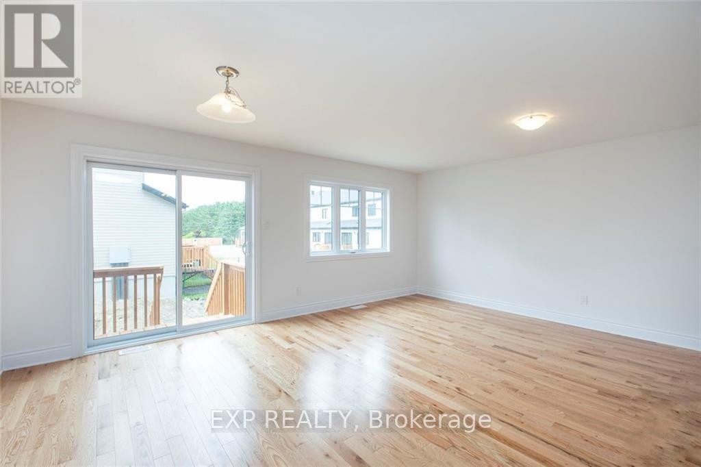 












204 DION AVENUE

,
Clarence-Rockland,




Ontario
K4K0M3

