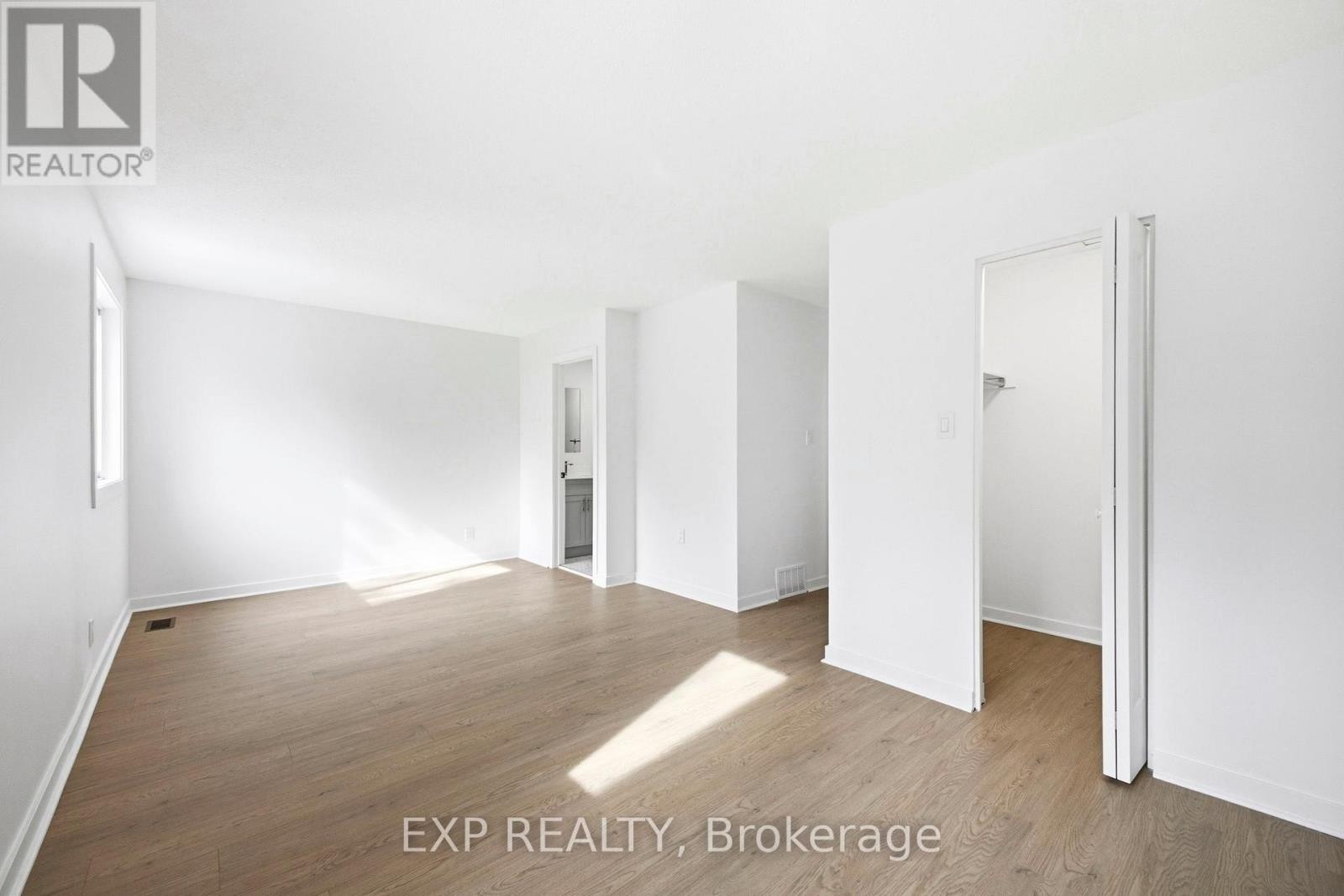 












74 SHEARER CRESCENT

,
Ottawa,




Ontario
K2L3N1

