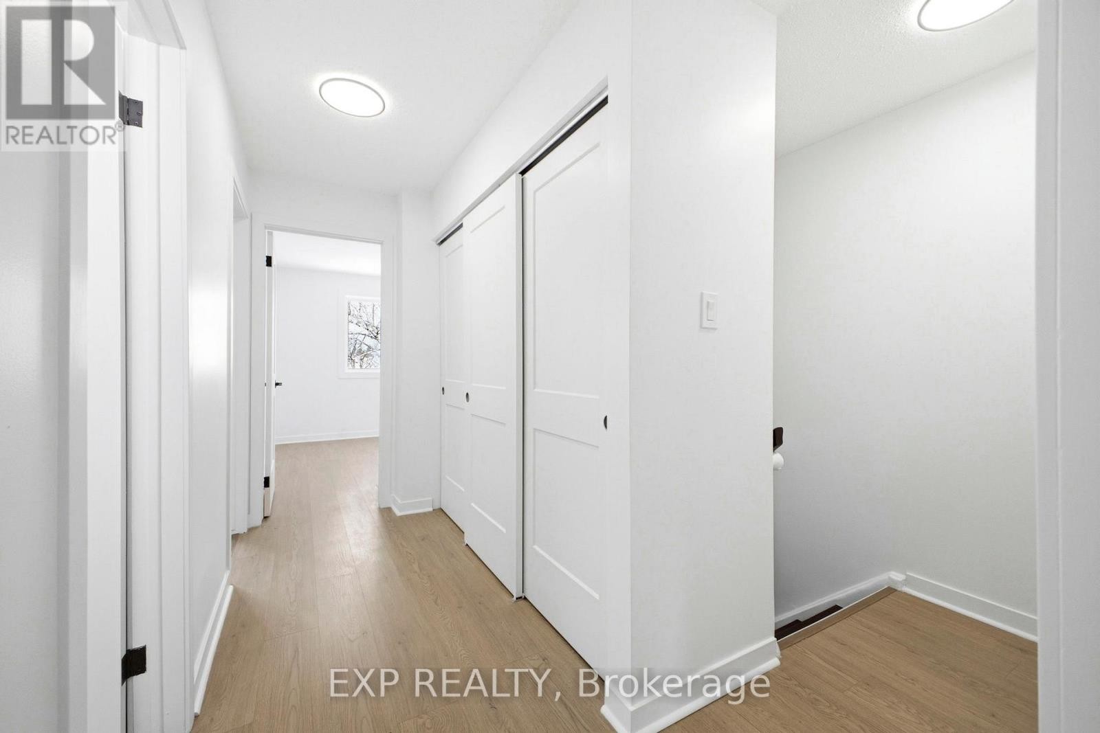 












74 SHEARER CRESCENT

,
Ottawa,




Ontario
K2L3N1

