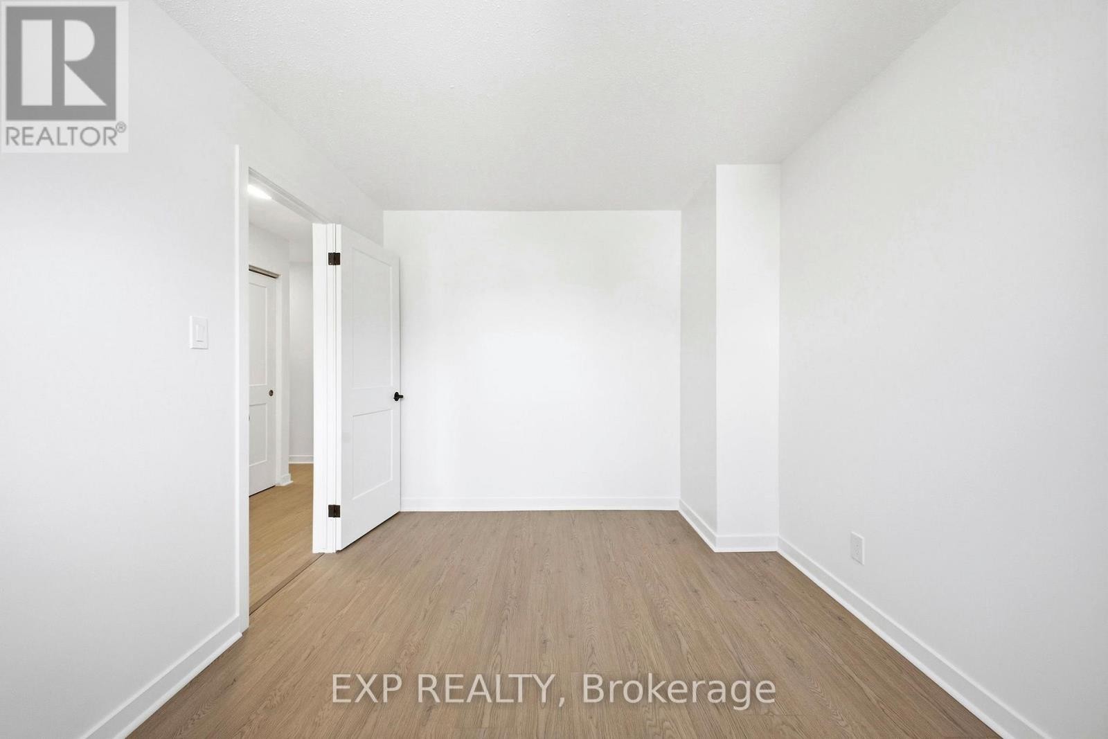 












74 SHEARER CRESCENT

,
Ottawa,




Ontario
K2L3N1

