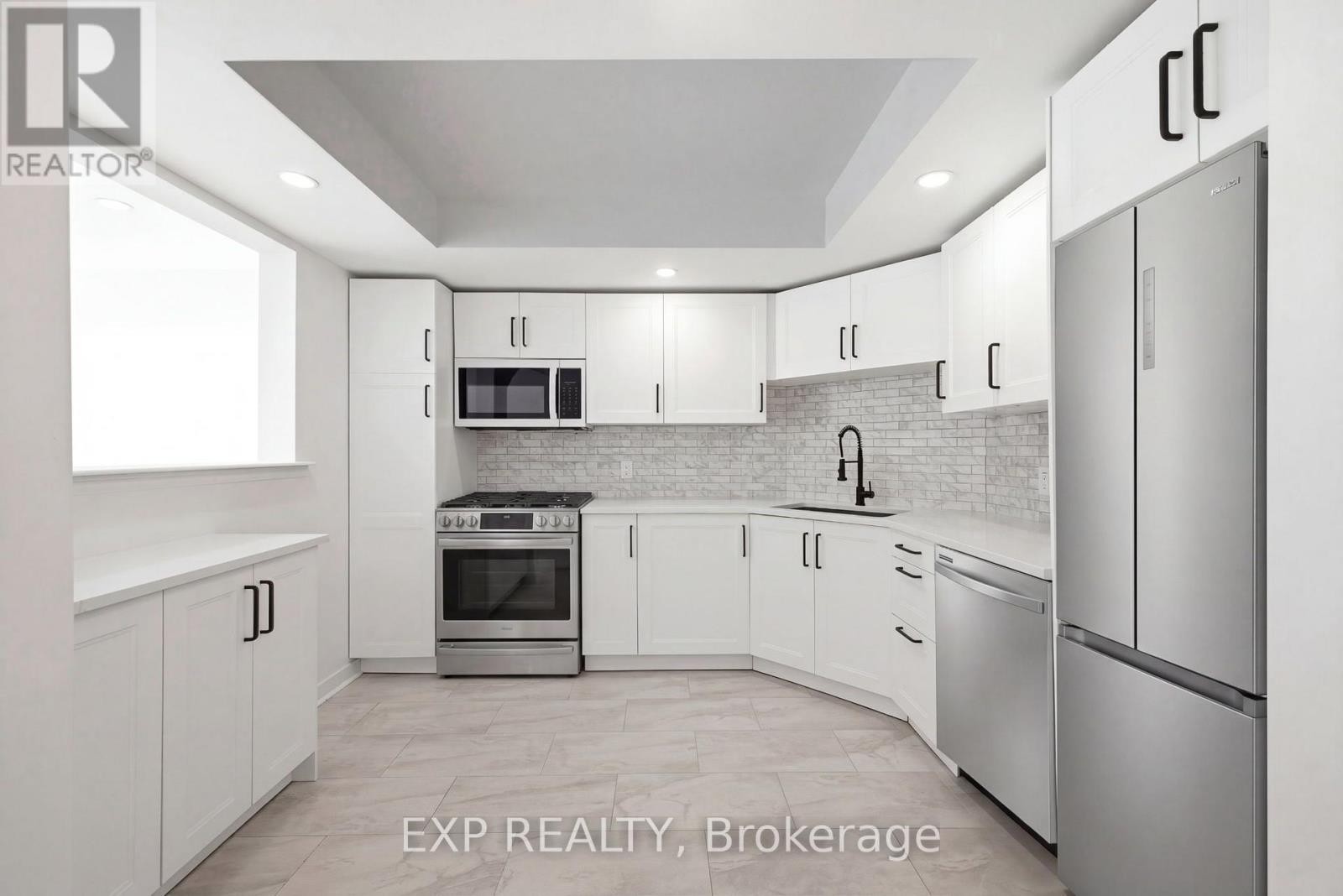 












74 SHEARER CRESCENT

,
Ottawa,




Ontario
K2L3N1

