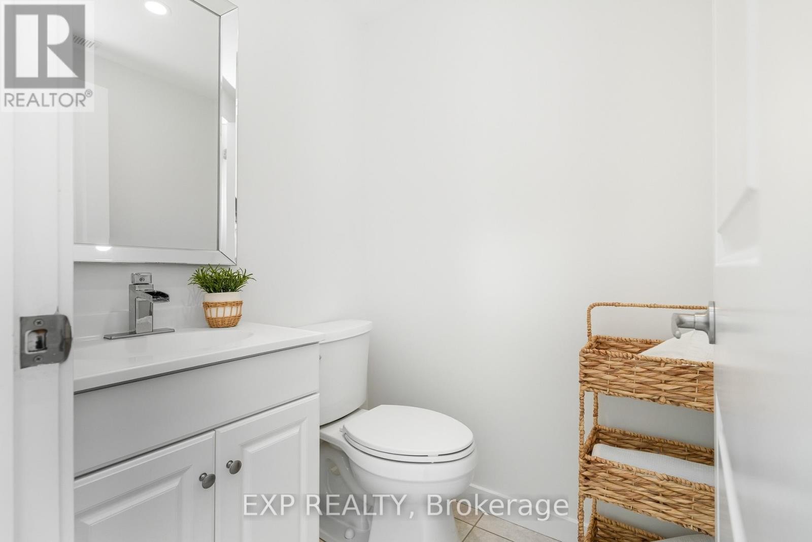 












503 COTE STREET

,
Ottawa,




Ontario
K1K0Z8

