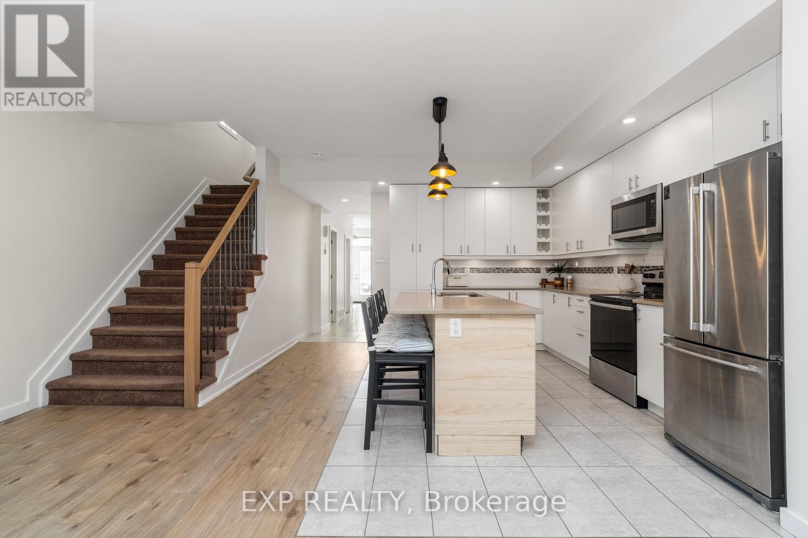 












503 COTE STREET

,
Ottawa,




Ontario
K1K0Z8

