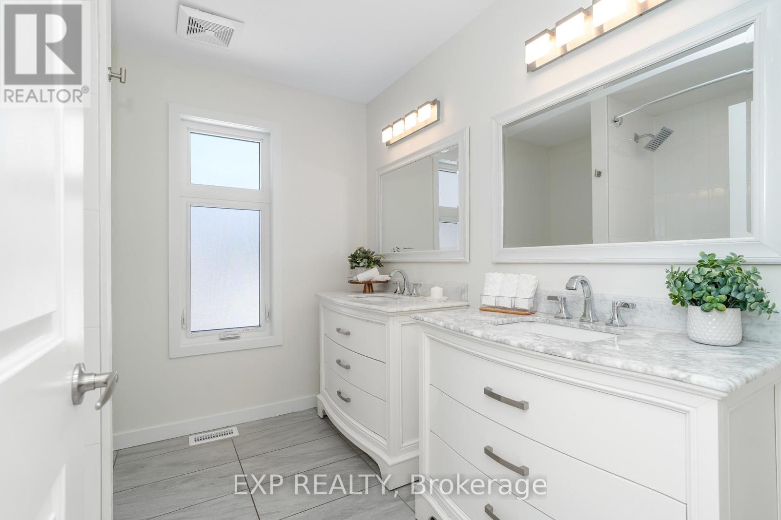 












503 COTE STREET

,
Ottawa,




Ontario
K1K0Z8

