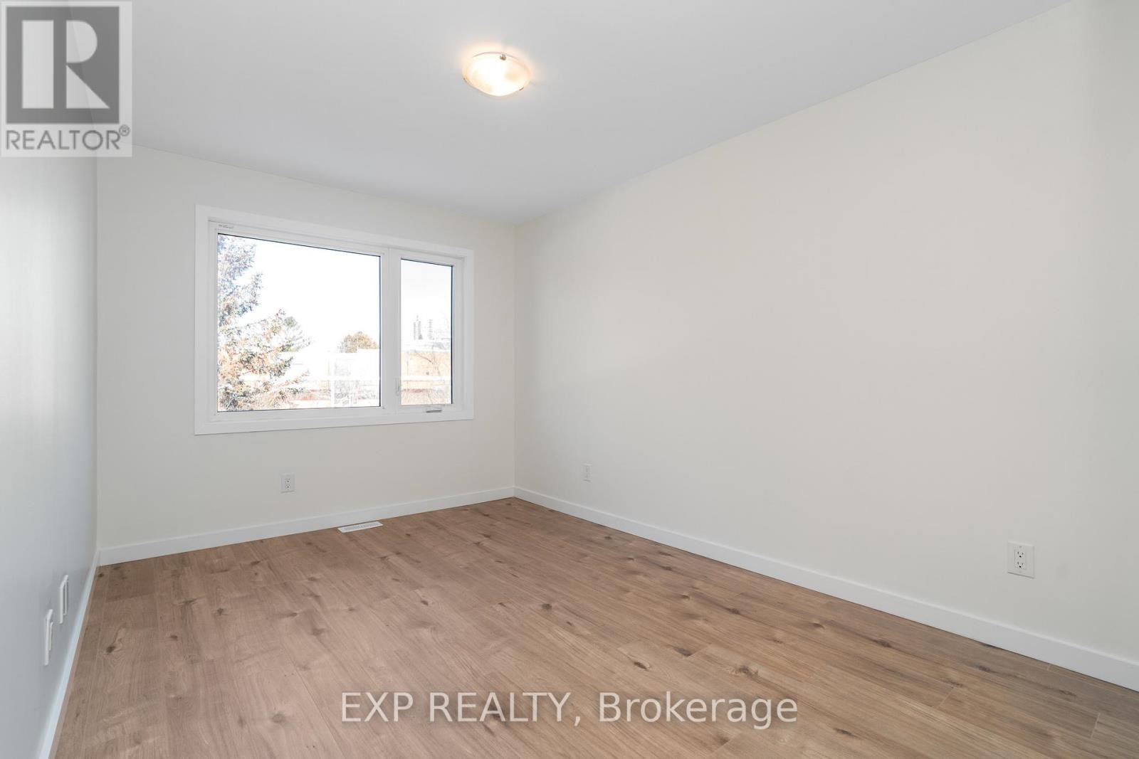 












503 COTE STREET

,
Ottawa,




Ontario
K1K0Z8

