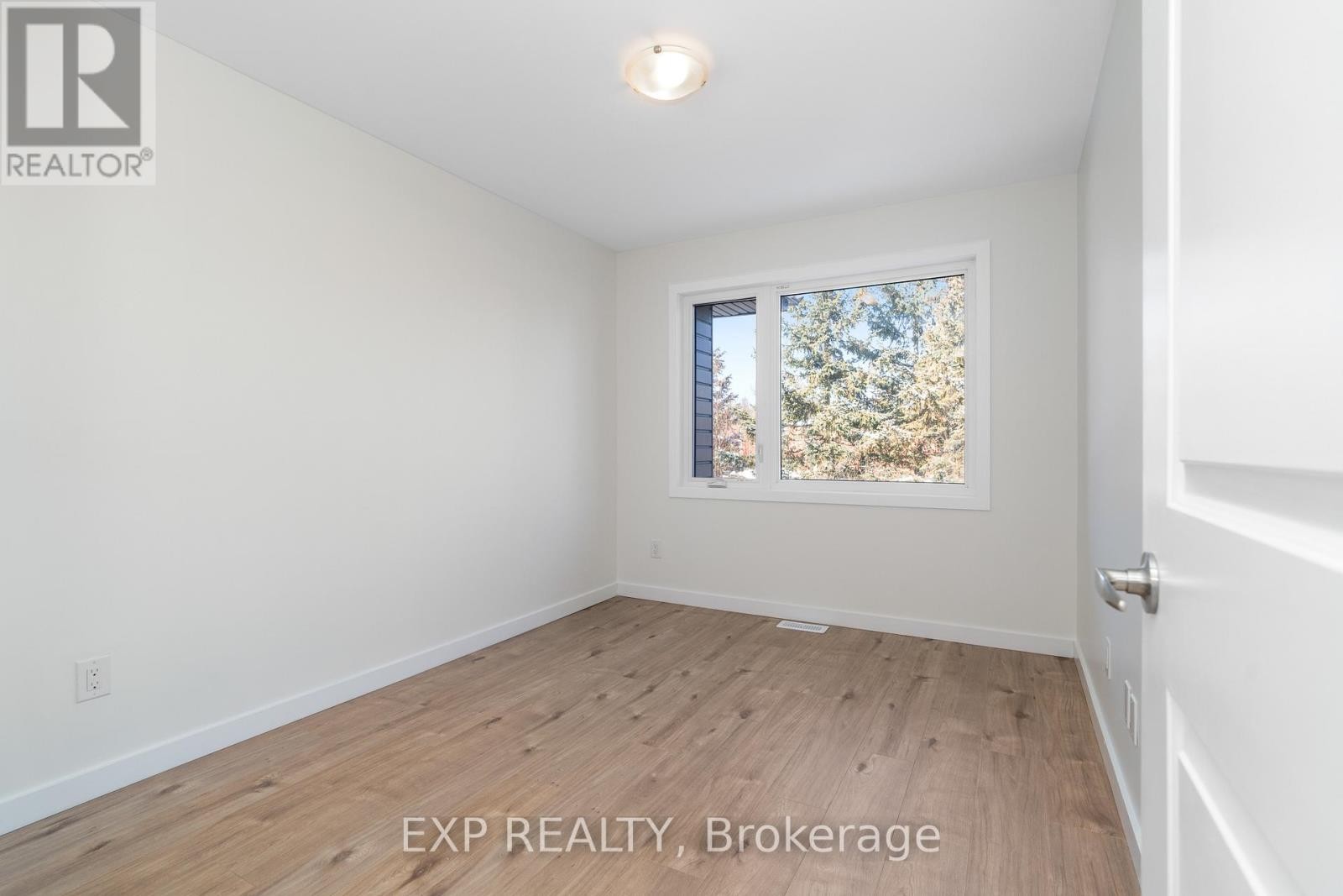 












503 COTE STREET

,
Ottawa,




Ontario
K1K0Z8

