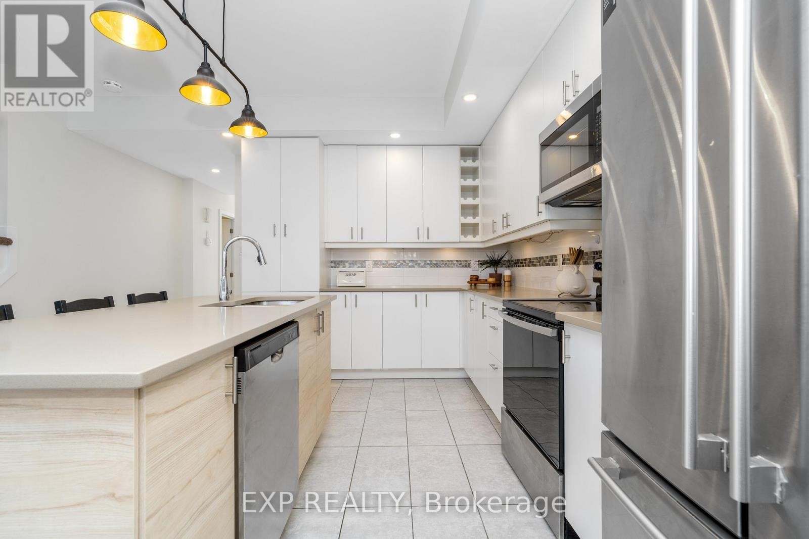 












503 COTE STREET

,
Ottawa,




Ontario
K1K0Z8

