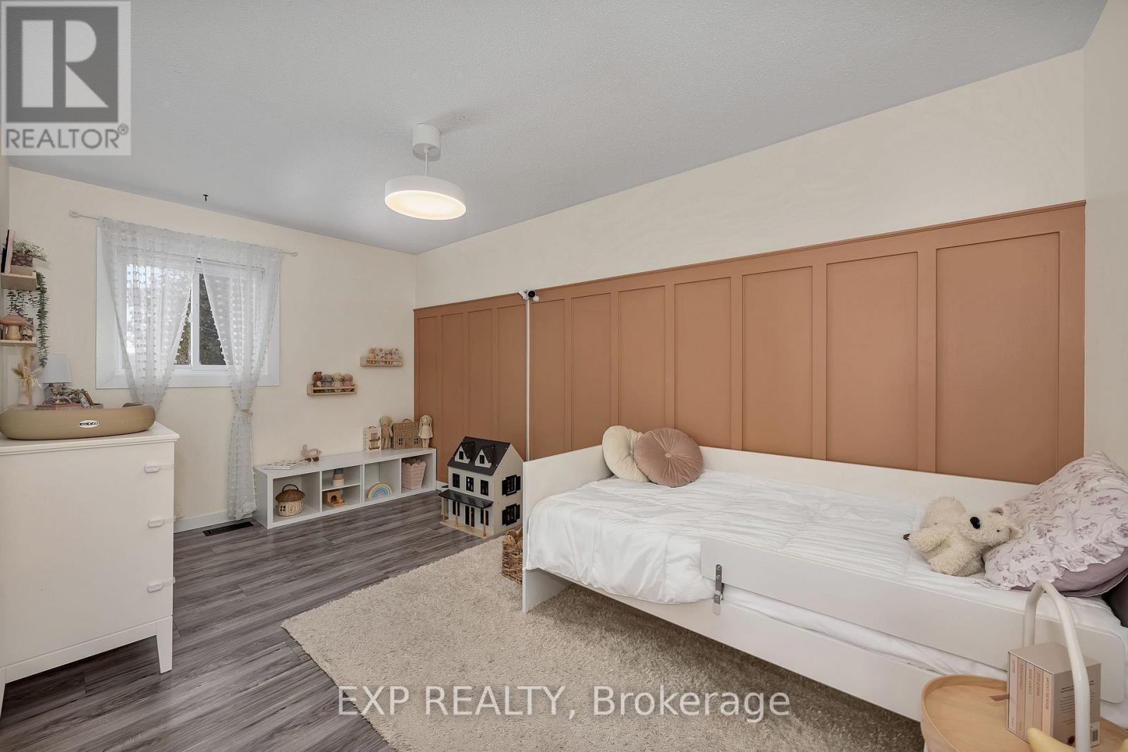 












4914 FARMERS WAY

,
Ottawa,




Ontario
K0A1K0

