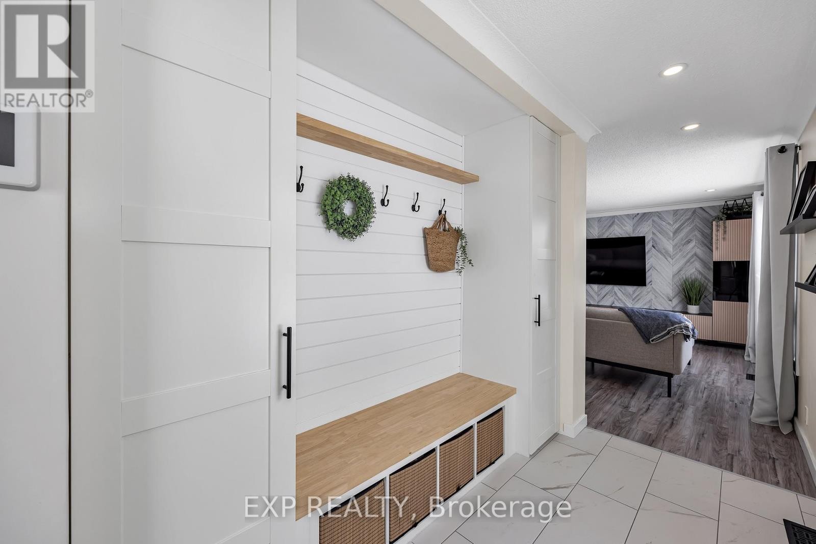 












4914 FARMERS WAY

,
Ottawa,




Ontario
K0A1K0

