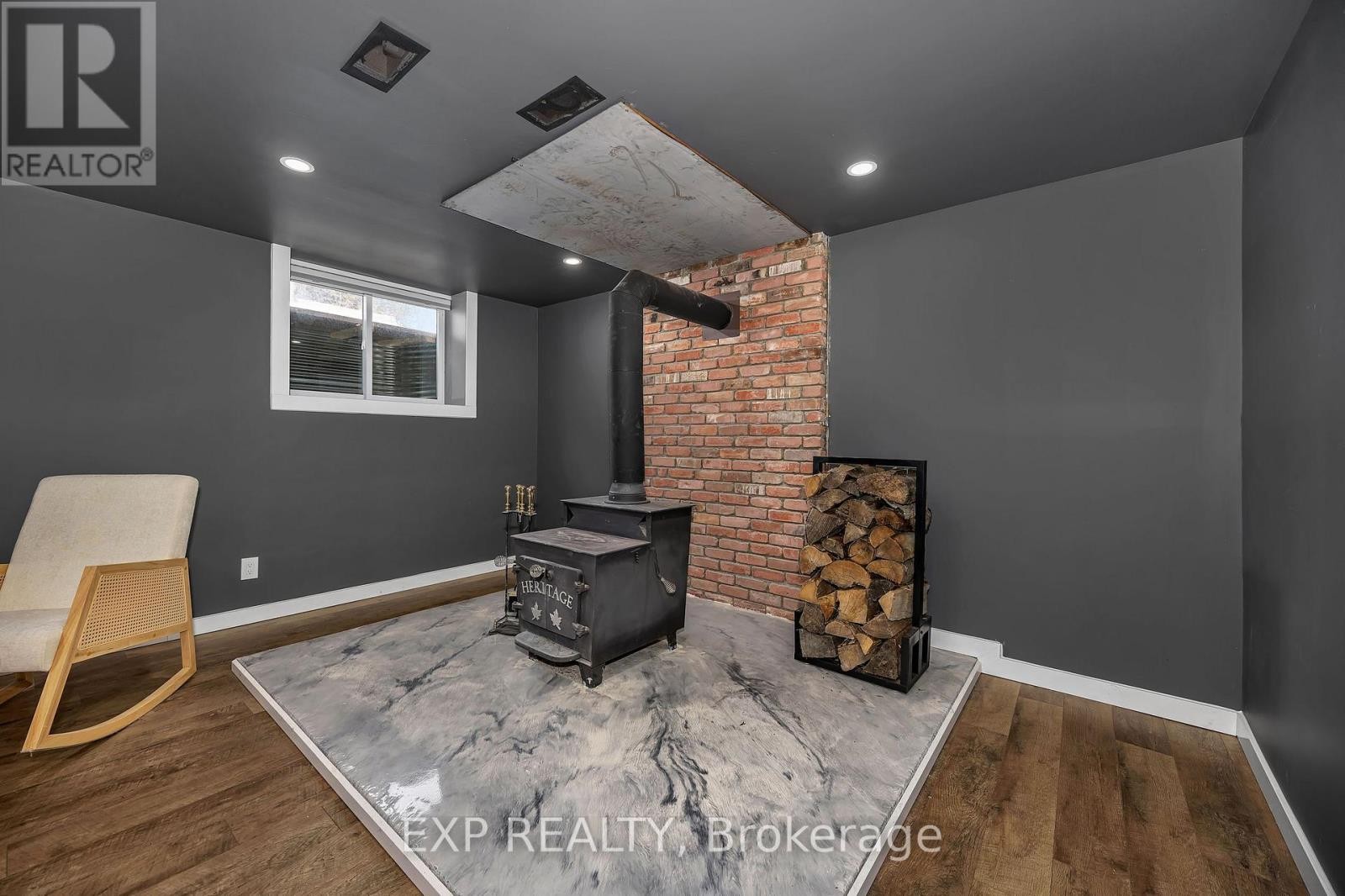 












4914 FARMERS WAY

,
Ottawa,




Ontario
K0A1K0

