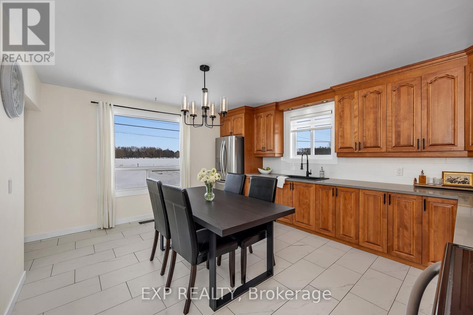 












4914 FARMERS WAY

,
Ottawa,




Ontario
K0A1K0

