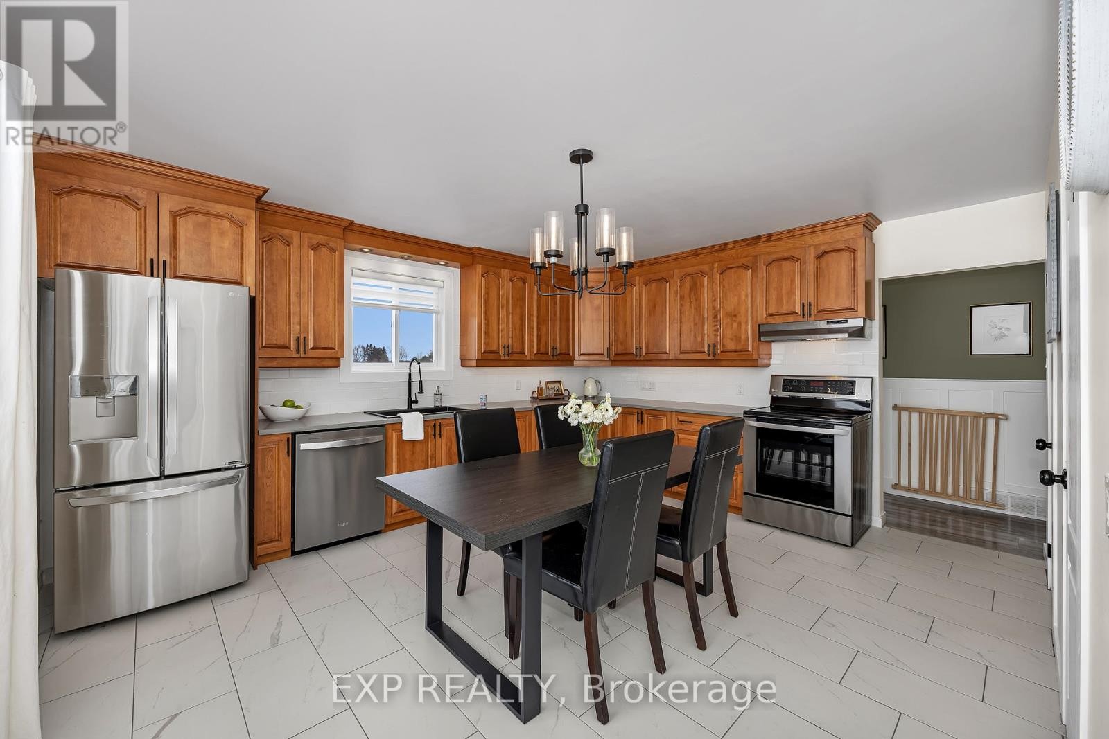 












4914 FARMERS WAY

,
Ottawa,




Ontario
K0A1K0

