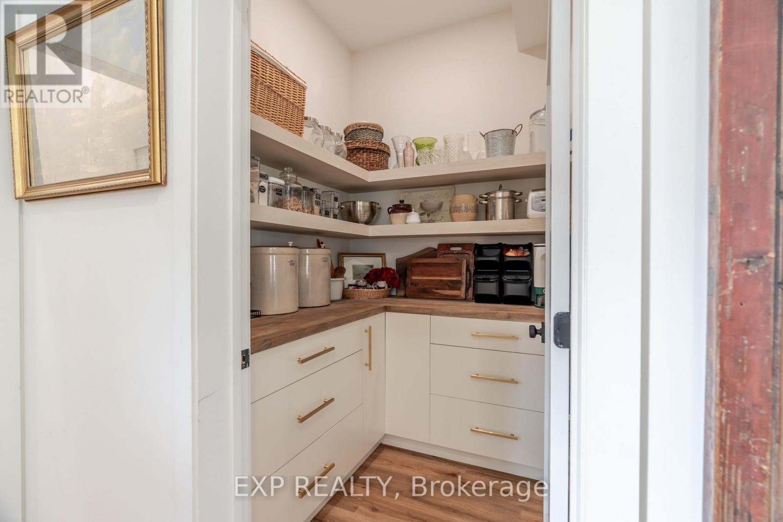 












12 VIEWMOUNT DRIVE

,
Ottawa,




Ontario
K2G1R5

