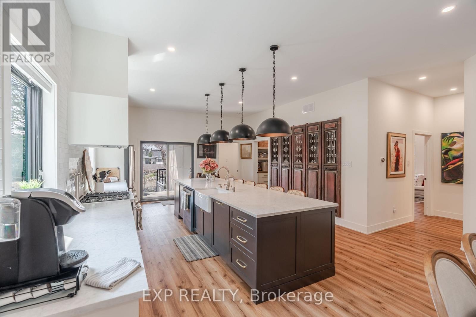 












12 VIEWMOUNT DRIVE

,
Ottawa,




Ontario
K2G1R5

