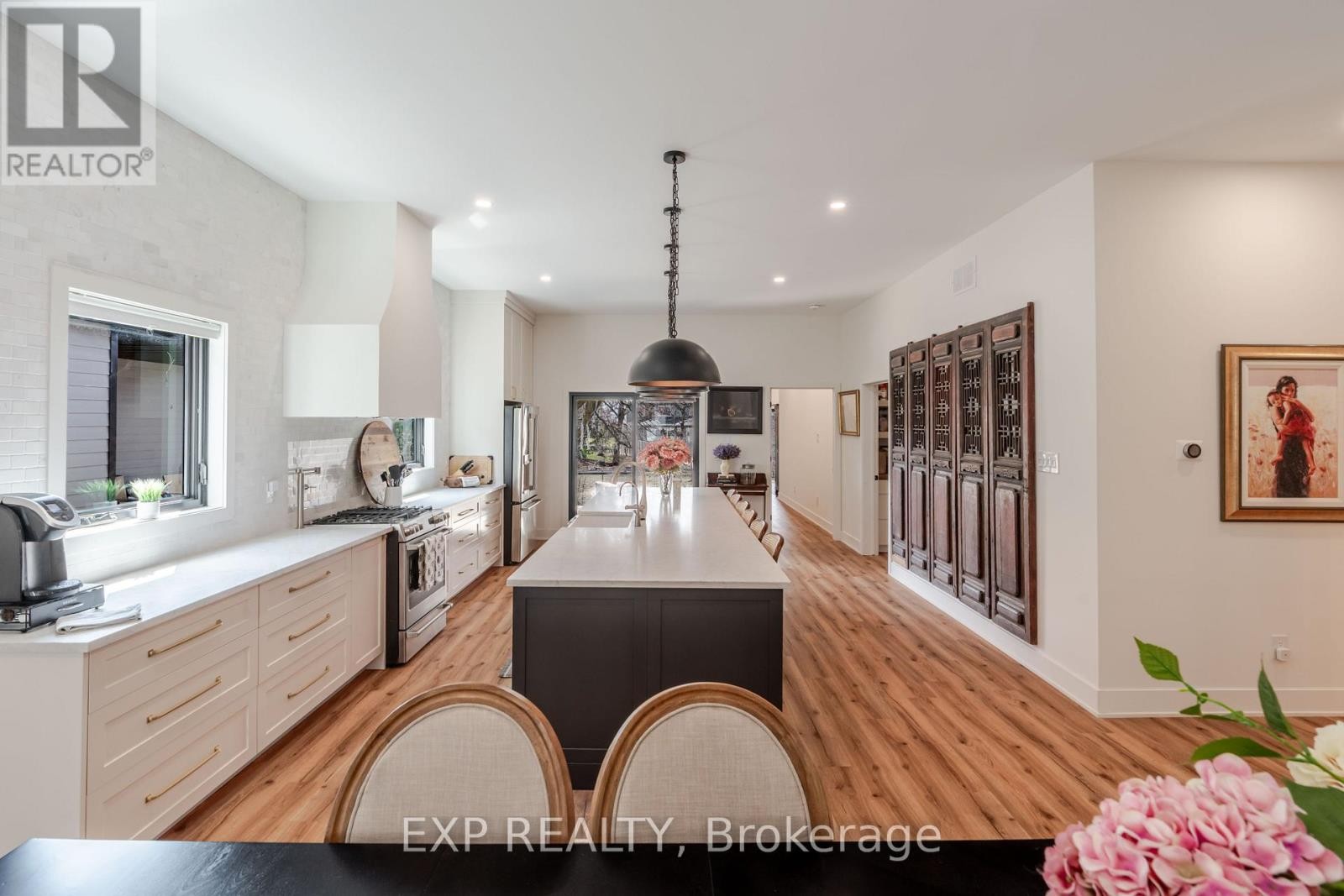 












12 VIEWMOUNT DRIVE

,
Ottawa,




Ontario
K2G1R5

