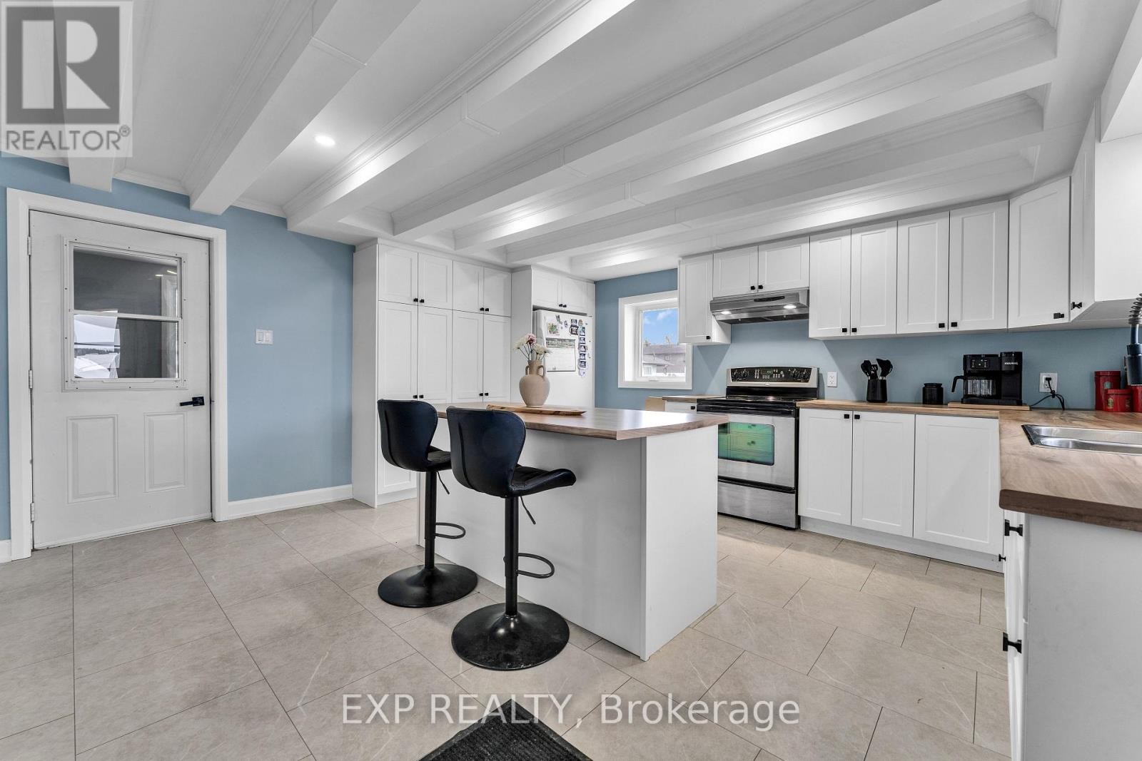 












1526 LANDRY STREET

,
Clarence-Rockland,




Ontario
K0A1N0

