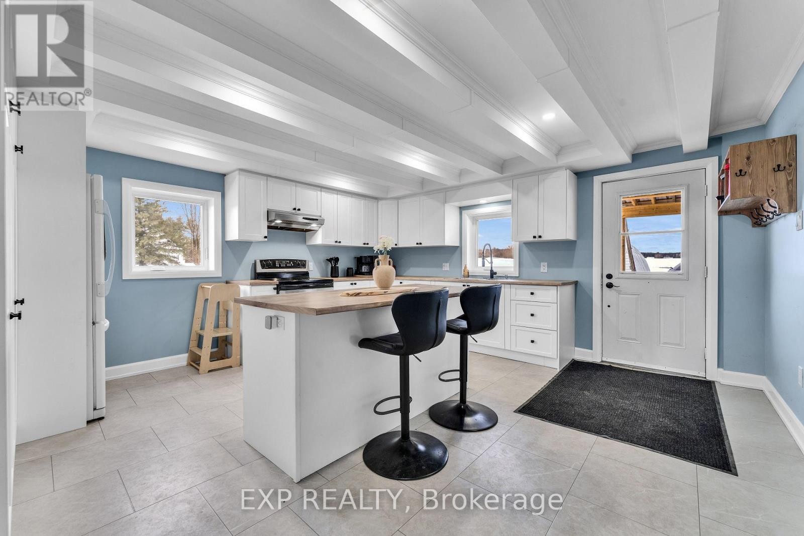 












1526 LANDRY STREET

,
Clarence-Rockland,




Ontario
K0A1N0

