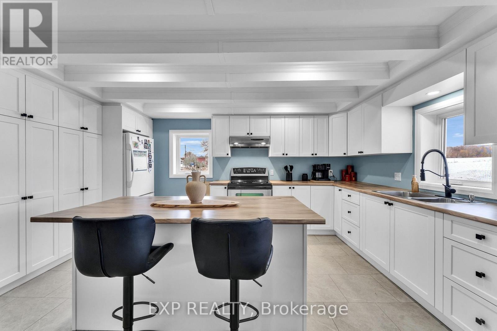 












1526 LANDRY STREET

,
Clarence-Rockland,




Ontario
K0A1N0

