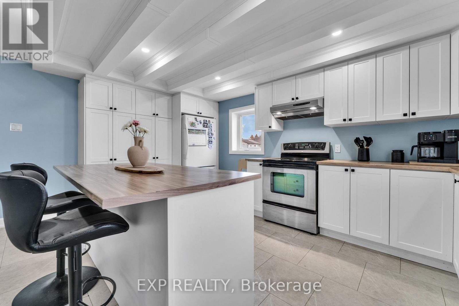 












1526 LANDRY STREET

,
Clarence-Rockland,




Ontario
K0A1N0

