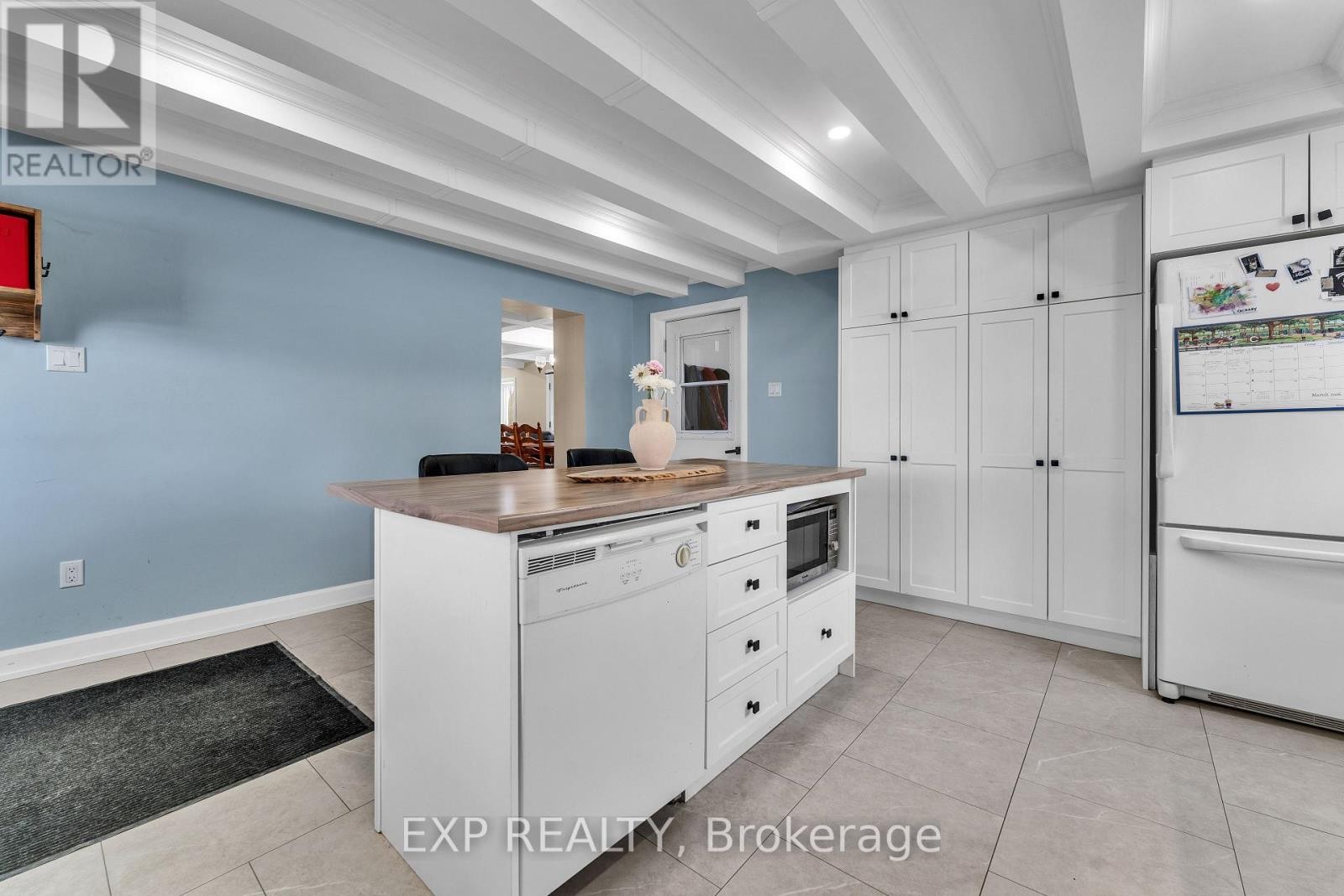 












1526 LANDRY STREET

,
Clarence-Rockland,




Ontario
K0A1N0

