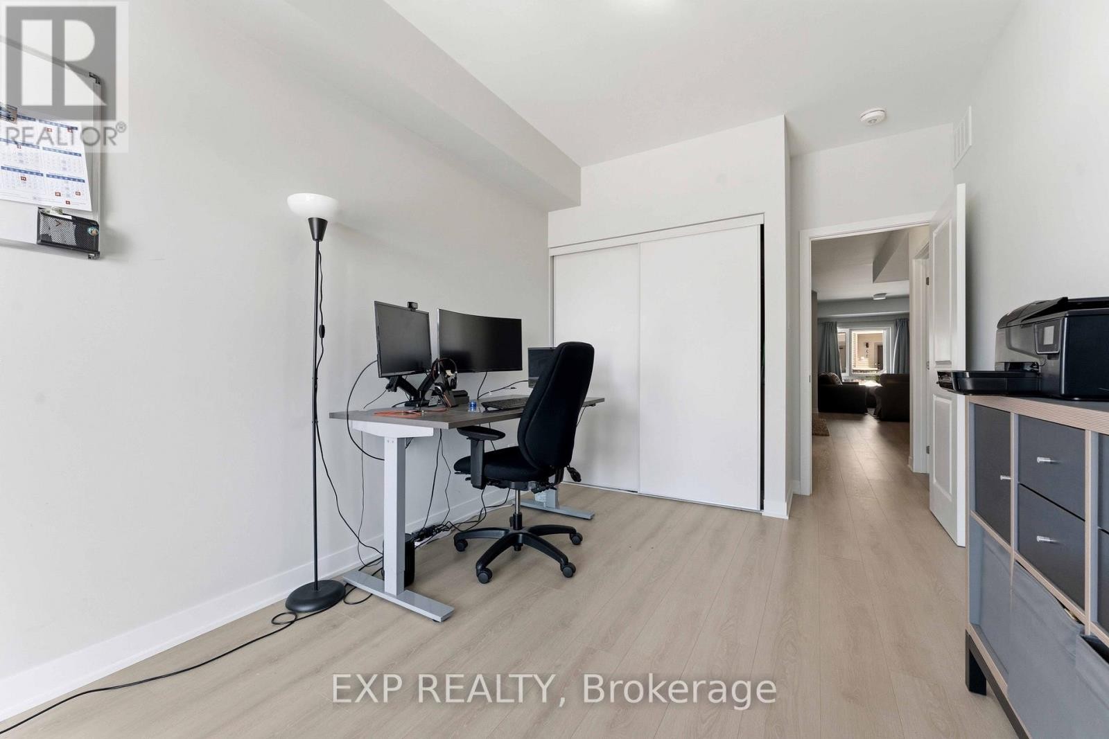 












116 PARNIAN PRIVATE

,
Ottawa,




Ontario
K2J4H7

