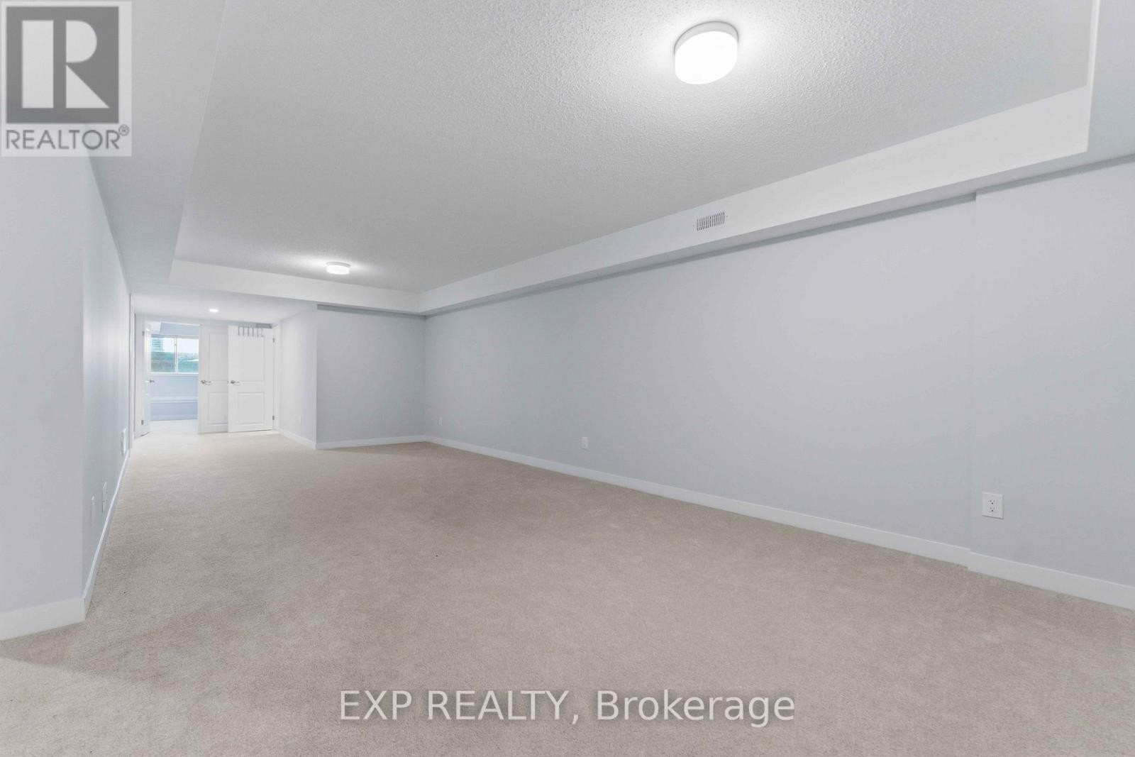 












116 PARNIAN PRIVATE

,
Ottawa,




Ontario
K2J4H7

