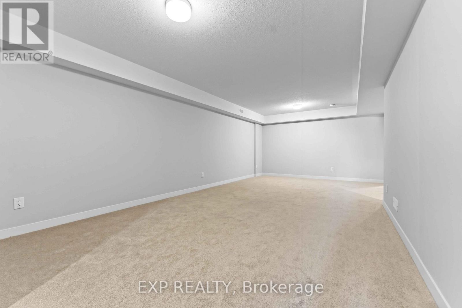 












116 PARNIAN PRIVATE

,
Ottawa,




Ontario
K2J4H7

