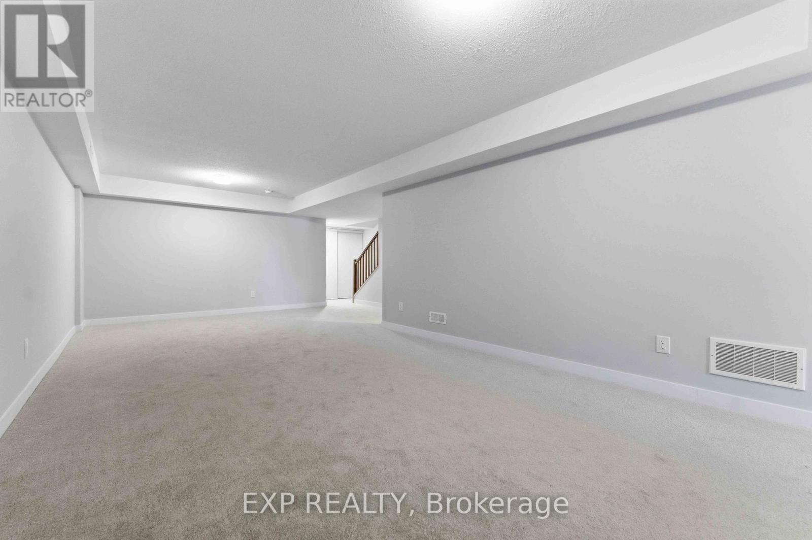 












116 PARNIAN PRIVATE

,
Ottawa,




Ontario
K2J4H7

