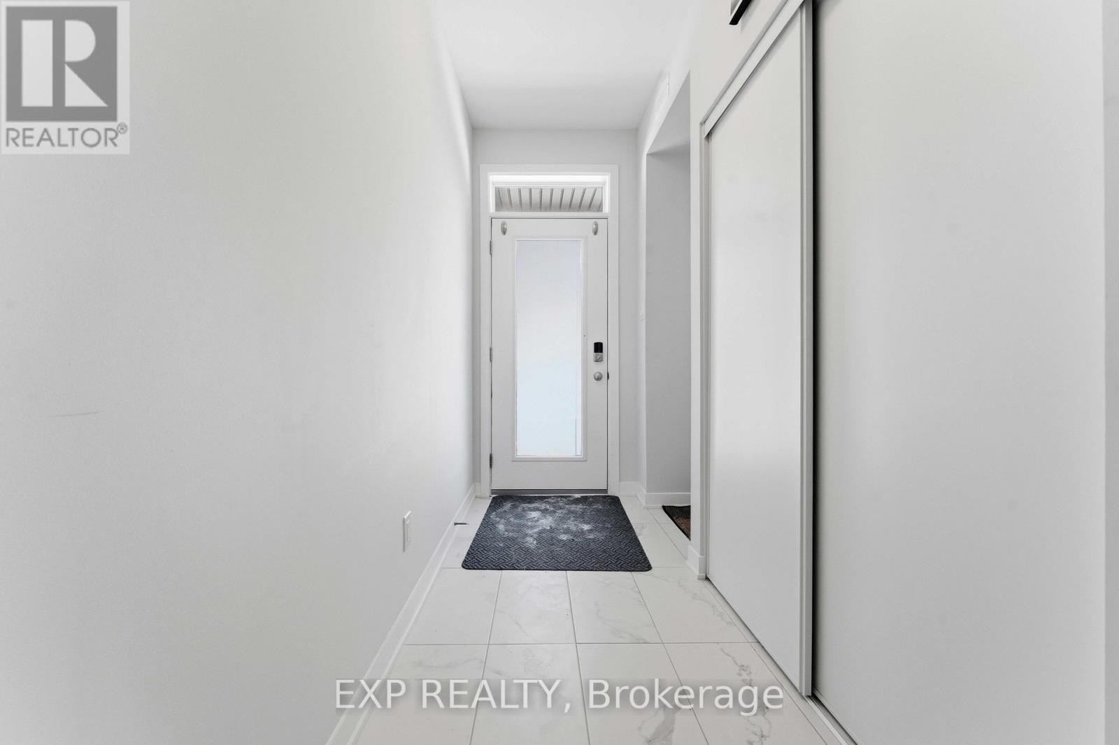 












116 PARNIAN PRIVATE

,
Ottawa,




Ontario
K2J4H7

