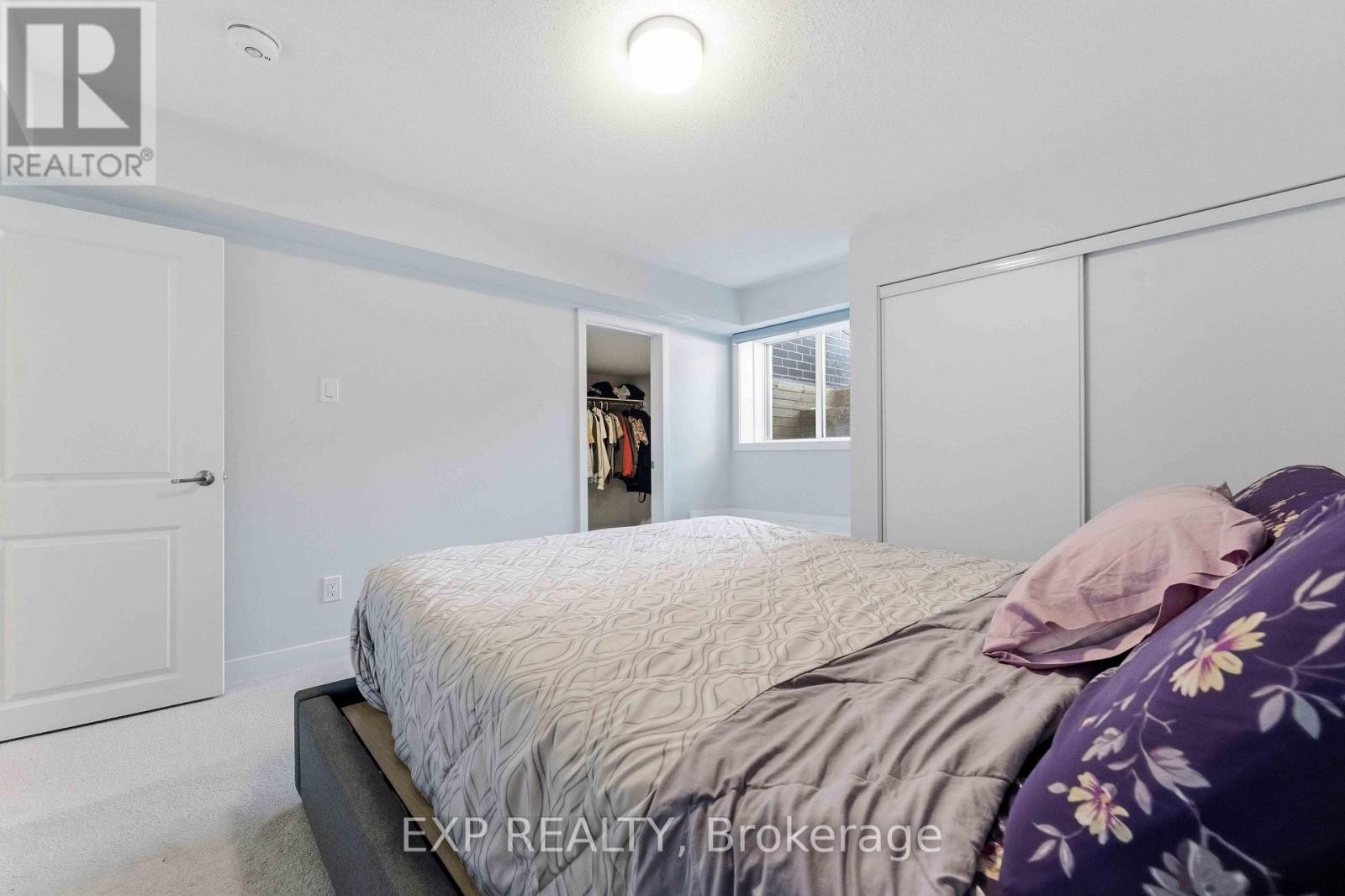 












116 PARNIAN PRIVATE

,
Ottawa,




Ontario
K2J4H7

