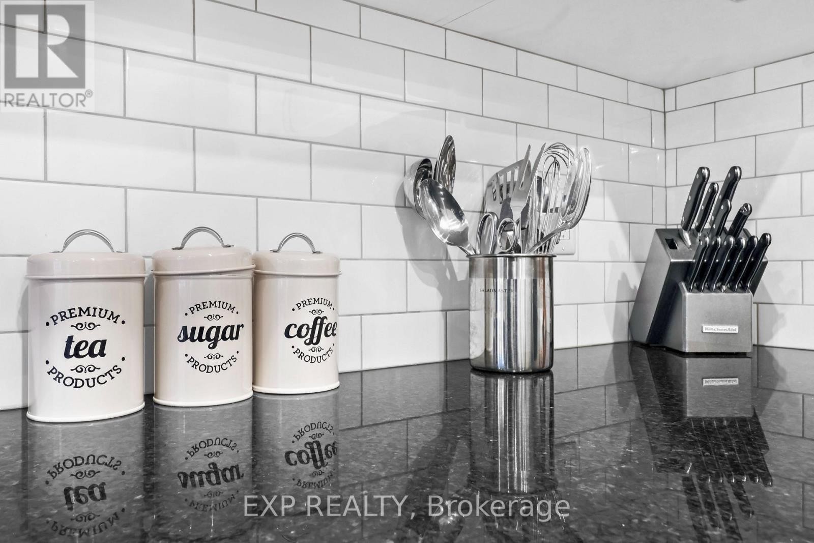 












815 INDICA STREET W

,
Ottawa,




Ontario
K2S0M7

